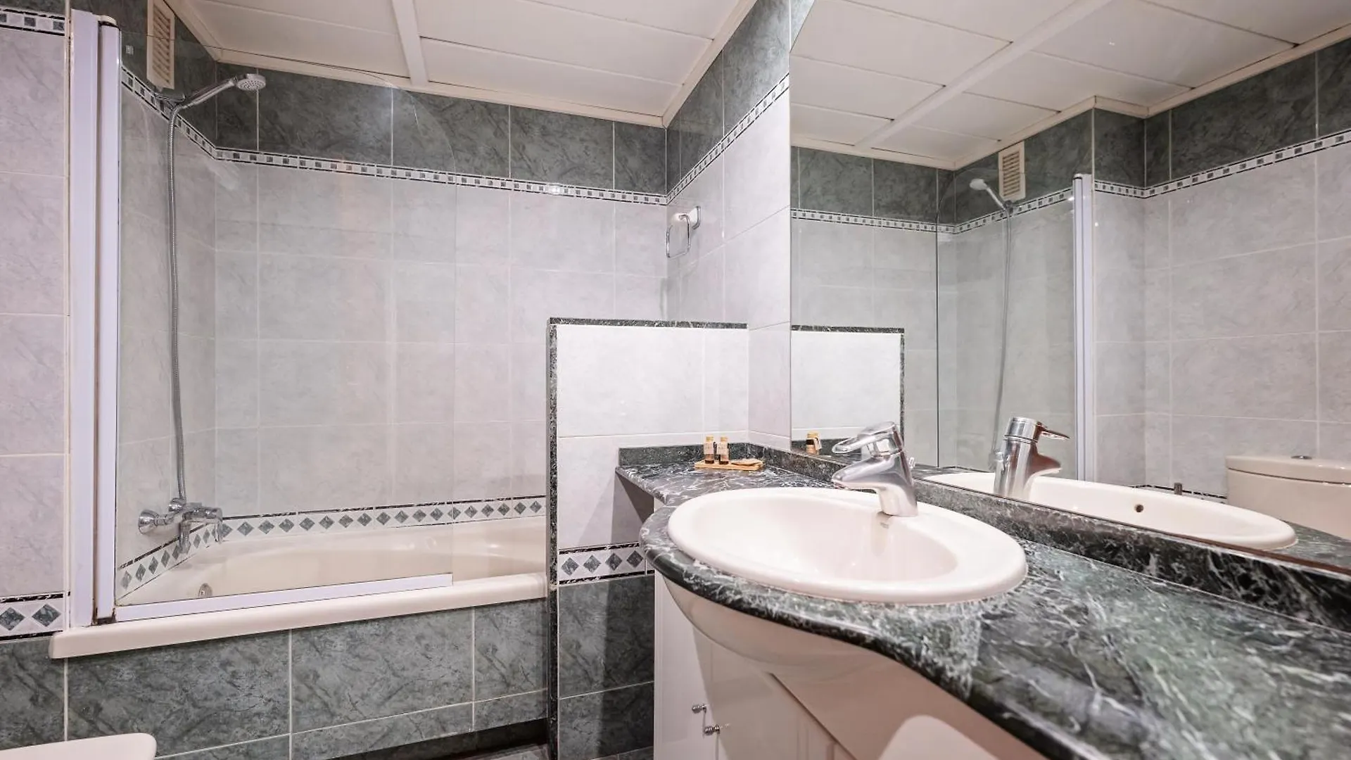 ברצלונה Aparthotel Napols - Abapart