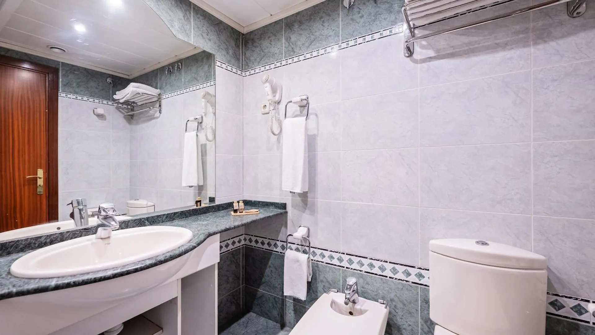 Aparthotel Napols - Abapart Barcelona